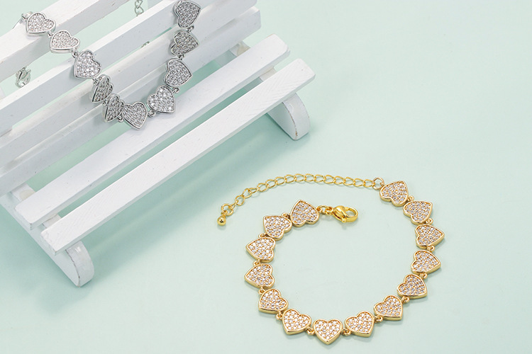 Fashion Full Row Of Peach Heart-shaped Copper Zircon Bracelet Wholesale