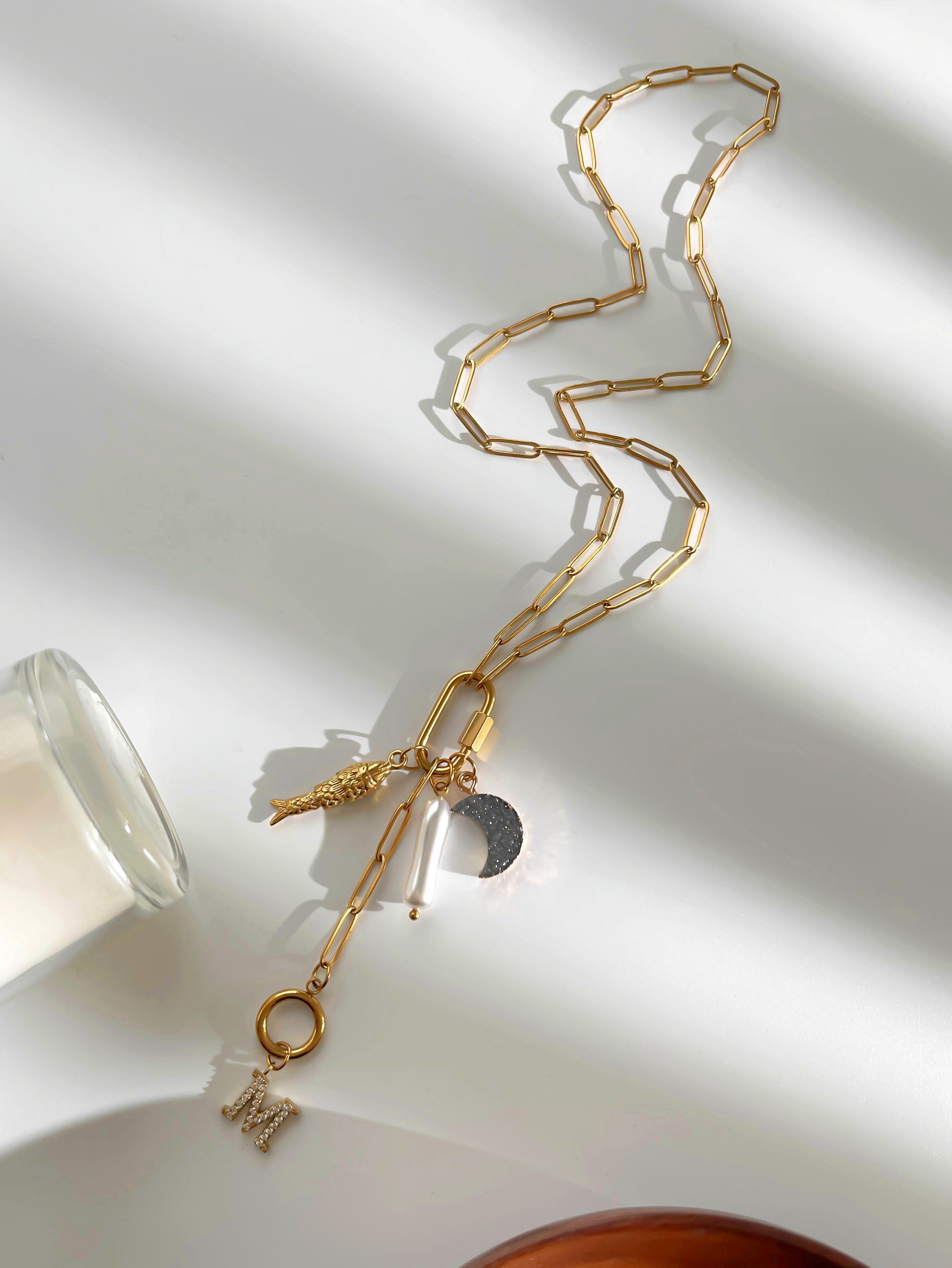 Women's 26 Letters 18K Gold Plated 304 Stainless Steel Vacuum Electroplated Waterproof Non-Fading Pearl Moon Fish Tassel Hypoallergenic Y-Chain Collarbone Chain Paperclip Chain Accessories Simple Style