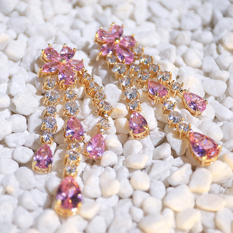 Royal Style Long European Diamond Inlaid Flower Petal Tassel Water Plated Imitation Gold Geometric Pattern Earrings Women's Fashion Jewelry Accessories