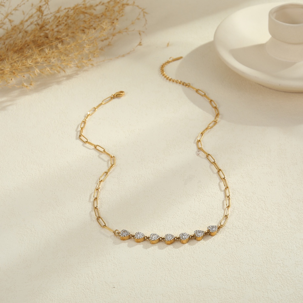 Fashion Stainless Steel Zircon Heart-Shaped Collarbone Chain Necklace Jewelry Set Luxurious Women's Accessories Suitable For Parties And Dates