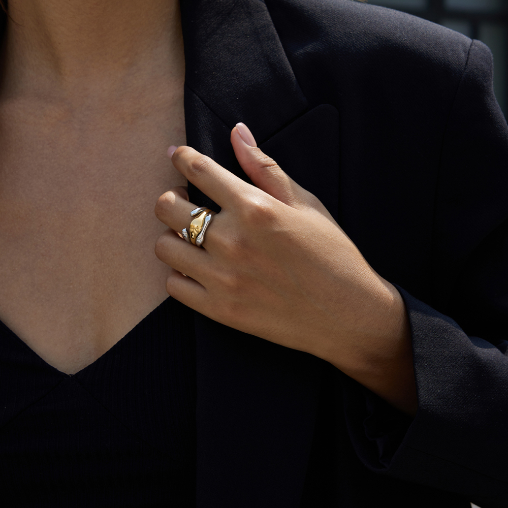 Classic Style Ladies Ring Irregular Stainless Steel Gold And Silver Gradient Smooth Surface Size 7 For Travel All Seasons