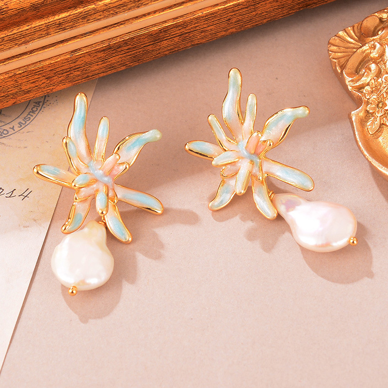Original Gradient Natural Earrings Pearl Personality Versatile High-end Mid-Century Earrings Women's New Summer Earrings
