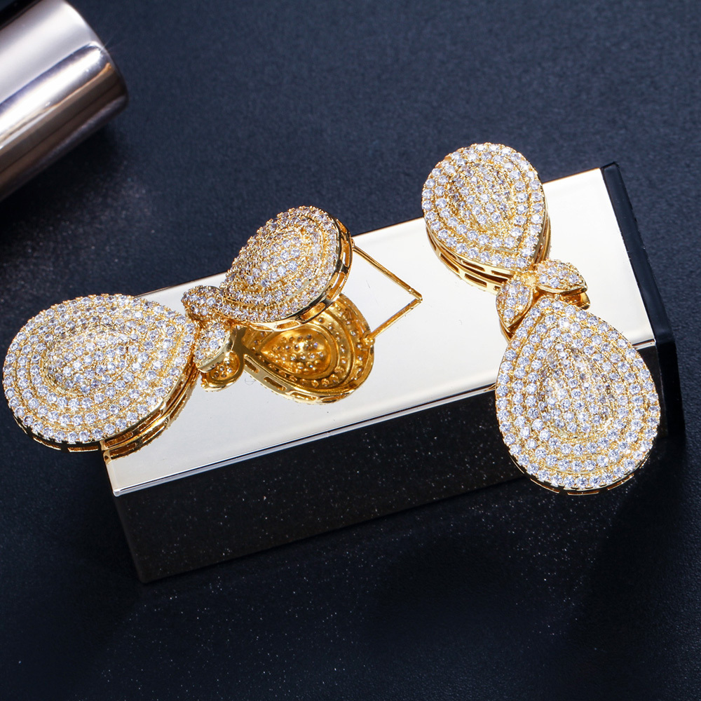1 Pair Classical Exaggerated Water Droplets Plating Copper Zircon 18K Gold Plated Stainless Steel Earrings