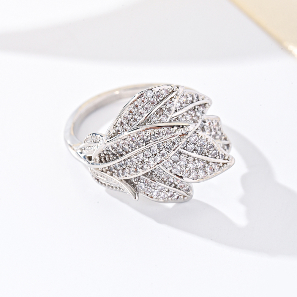 1 Piece Copper Inlaid Zircon Material Ladies Leaf Ring Exquisite Exaggerated Fashion Banquet Party Jewelry Accessories