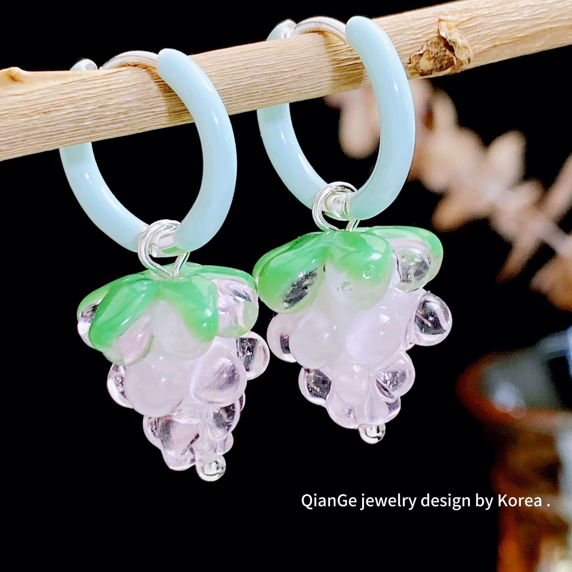 Elegant Sweet Grape Murano Glass Earrings For Women Two-Way Wear Design Fashionable Geometric Fruit Pattern Copper Jewelry