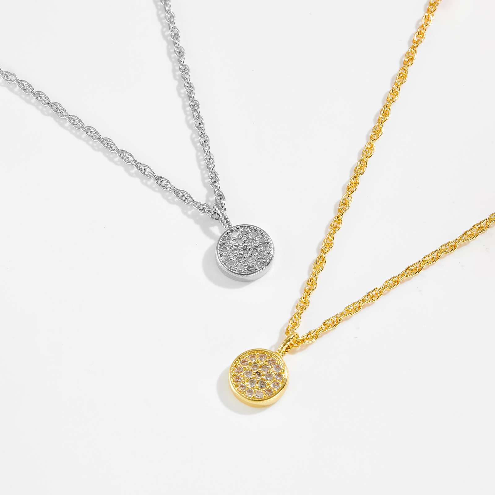 Fashionable Gold Plated Round Pendant Necklace For Women Casual Classic Style Lobster Clasp Pure Color Copper Cable Chain
