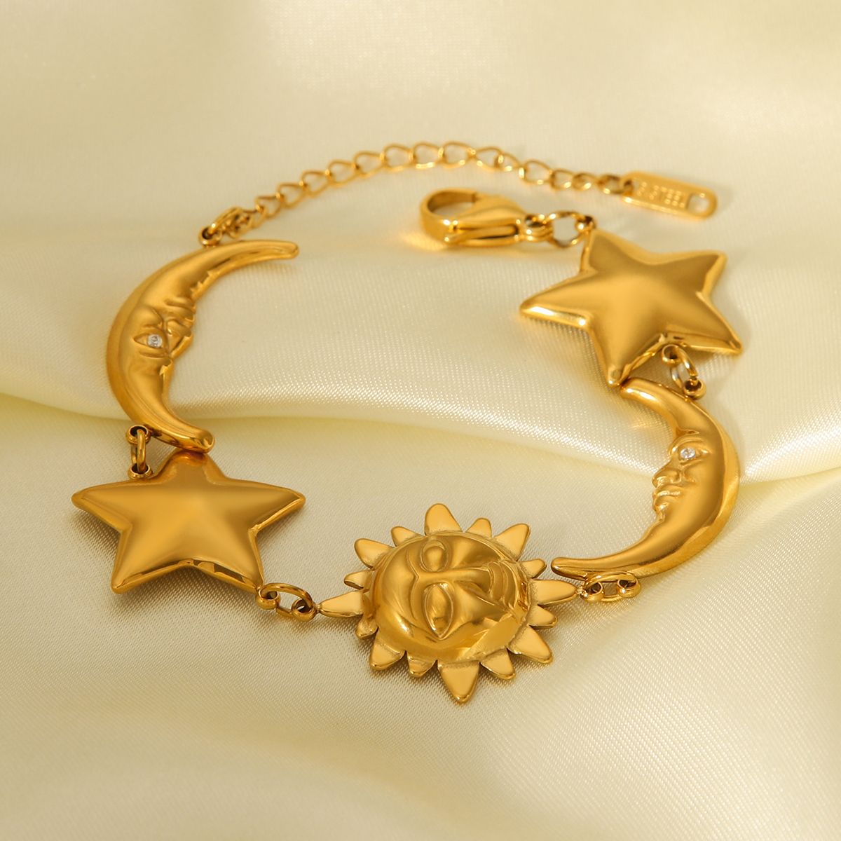 304 Stainless Steel Sun Star Moon PVD Coated 18K Real Gold Plated IG Style Casual Elegant Waterproof Non Tarnish Handmade Chain Lobster Trigger Clasp Closure Gold Bracelets