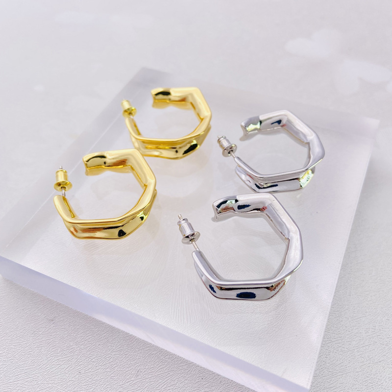 Folded Hoop Earrings Women's French  Cold Wind East Gate Earrings  Brass Plated 18K Earrings Wholesale
