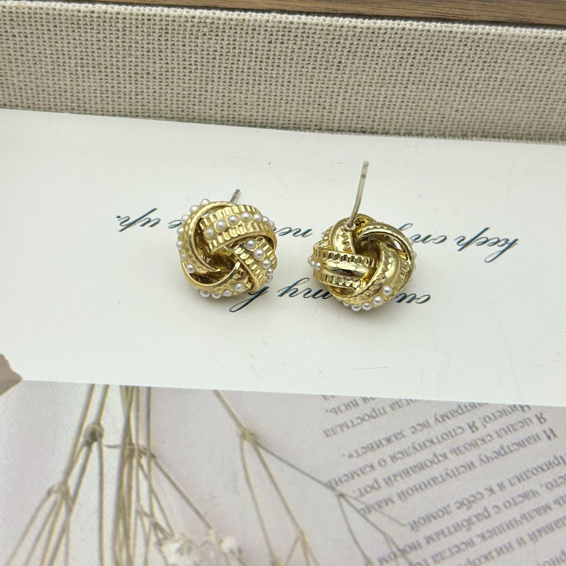 S925 Silver Needle Pearl Earrings Golden Wrap Women's Fashion Jewelry Geometric Pattern Hoops Electroplated Copper Accessories