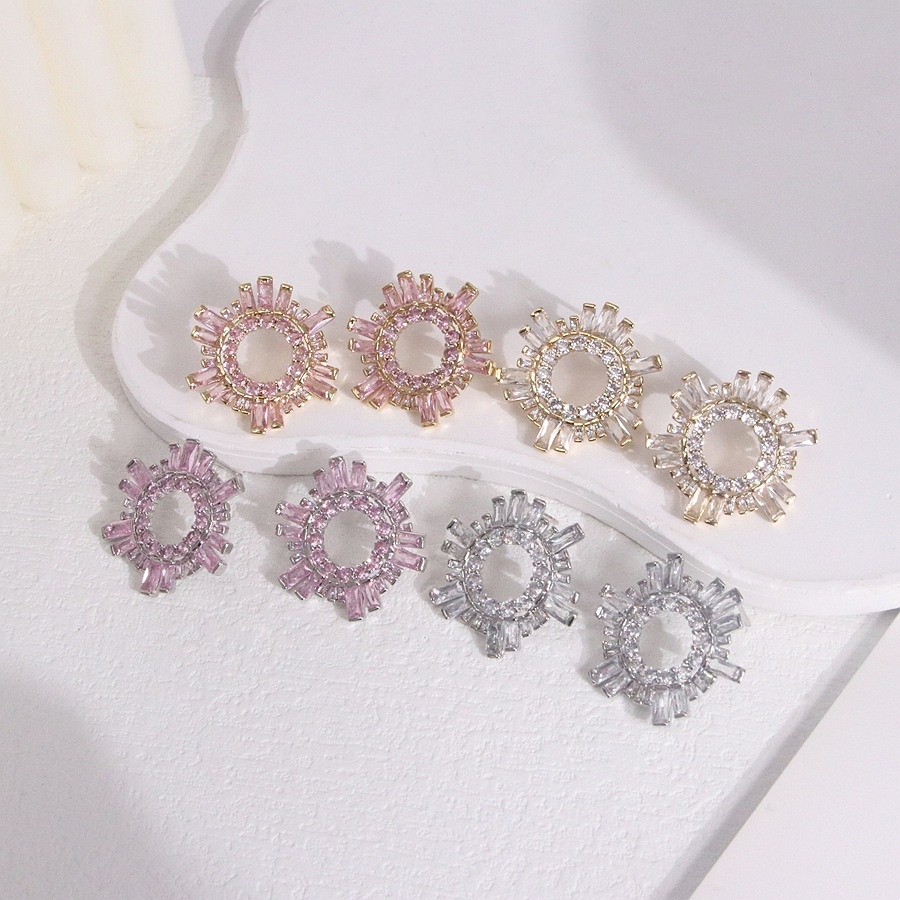 European And American Fashion Exquisite Inlaid Rhinestone Sunflower Earrings For Women, Light Luxury High-end Fashion Simple Ultra-sparkling Luxurious Korean Version Earrings