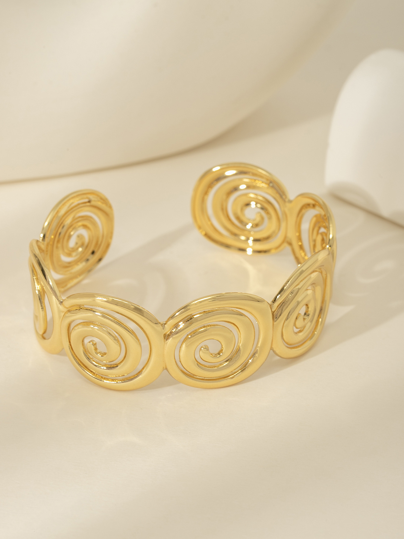 Stainless Steel Open Bracelet 18K Gold Plated Minimalist Geometry Classic Retro Design Luxury Wide Edge Fashion Jewelry