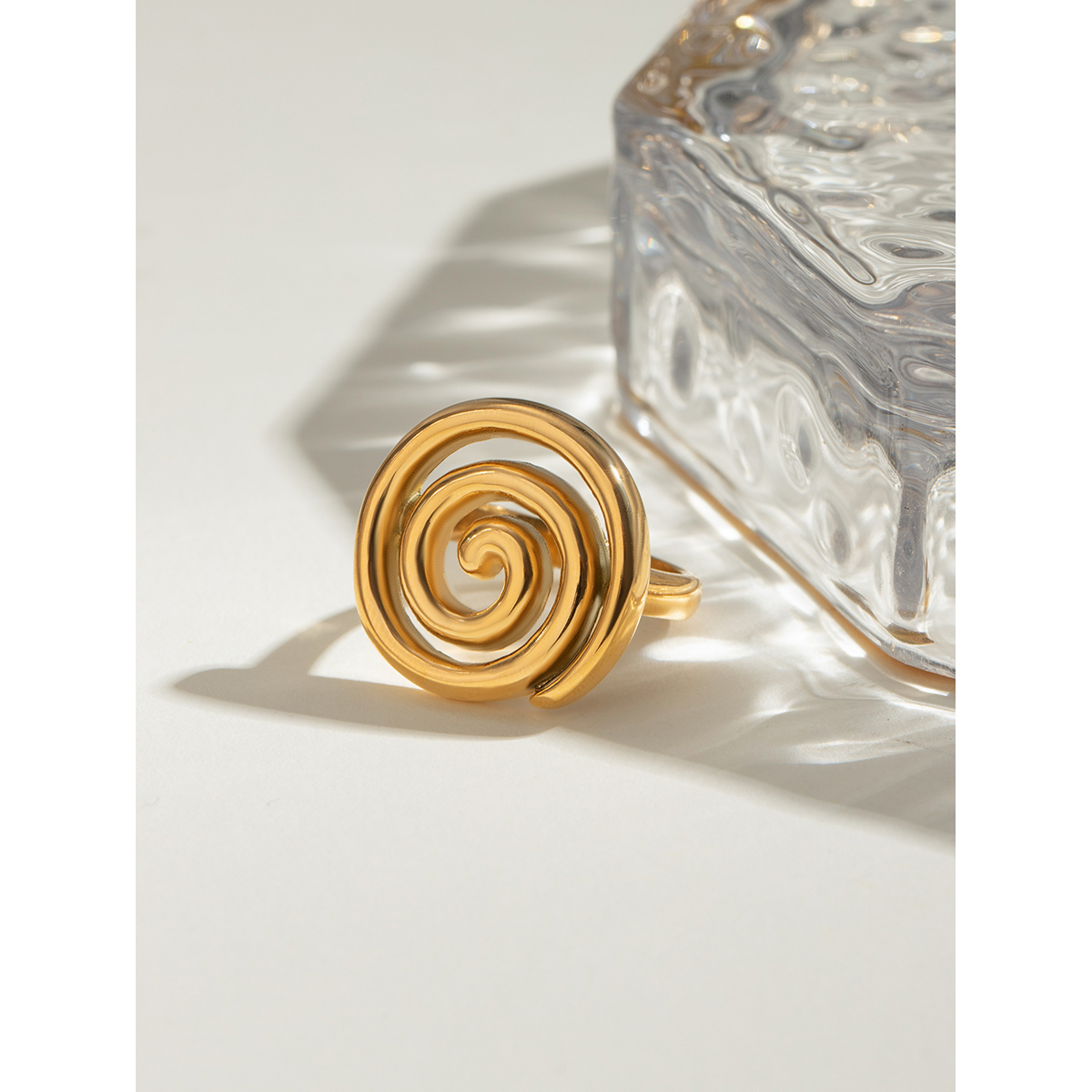 304 Stainless Steel Spiral Stripe PVD Coated 18K Real Gold Plated Simple Style Classic Style Gold Anxiety Ring