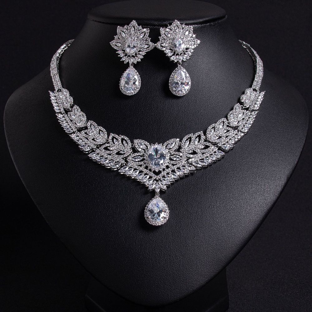 Exaggerated Necklace Set Fashion Jewelry Luxury Zirconium Stone Banquet Dress Accessories Direct Supply Floral Pattern Women