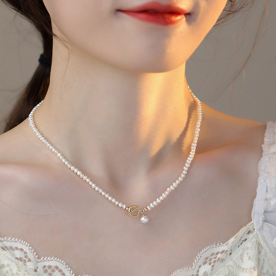 Fashionable Natural Freshwater Pearl Necklace For Women OT Clasp Design Simple Elegant Geometry Pattern Geometric Pendant