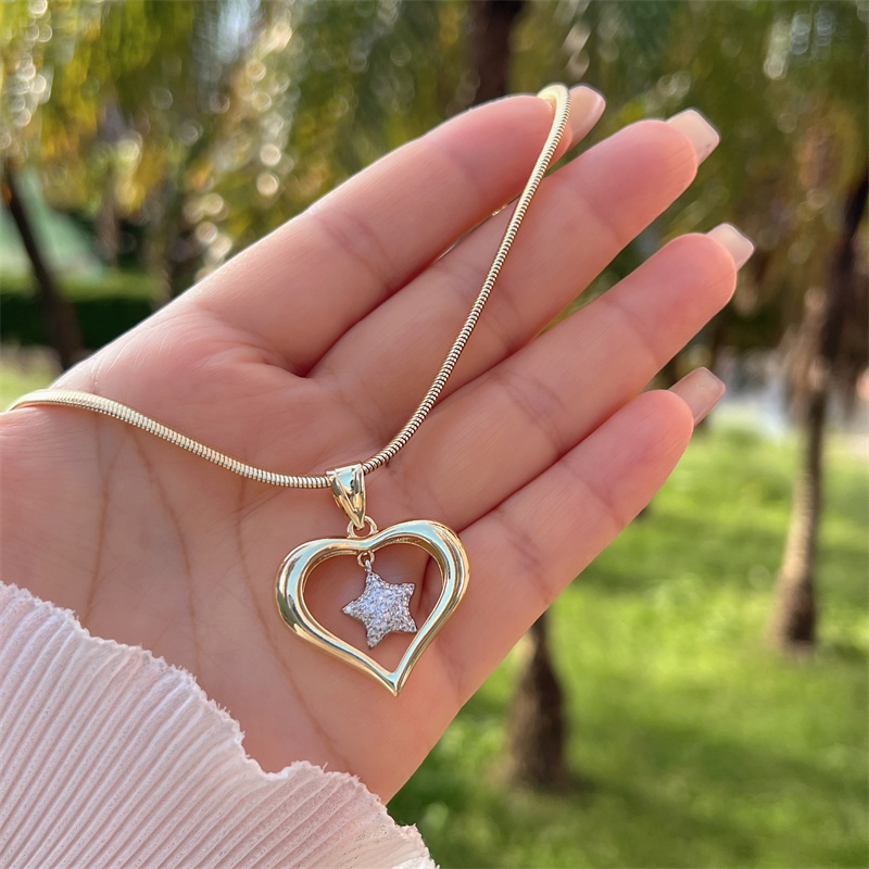 1 Piece Copper Plating 18K Gold Love Heart With Cutout XINGX Small Heart-Shaped Full Of Diamond Zircon Snake Chain Suitable For Men Women Daily Wear Suitable For Gifts  Original New Arrivals