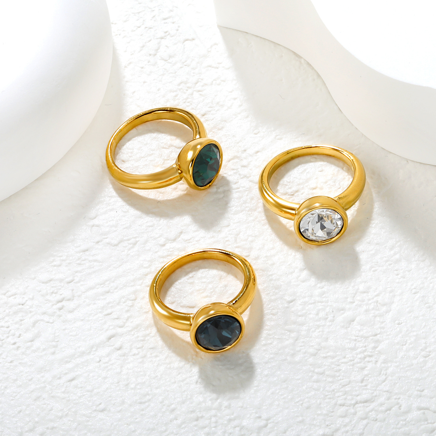 Vintage Green Emerald Round Diamond Ring Stainless Steel 18K Gold Plated Single Ring Jewelry Vintage Style Women's Artistic Style