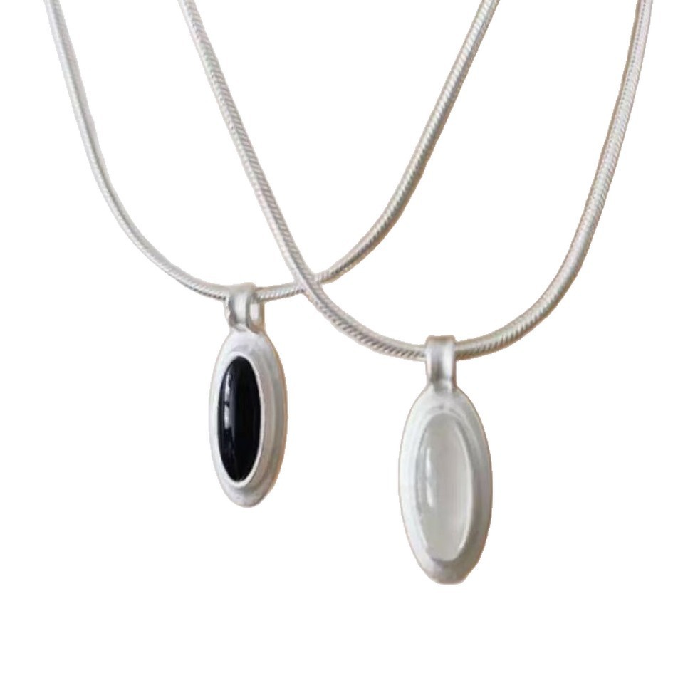 Oval Black Onyx Satellite Necklace Simple Design Pendant Sweater Chain Geometric Copper Material Women's Jewelry Accessories