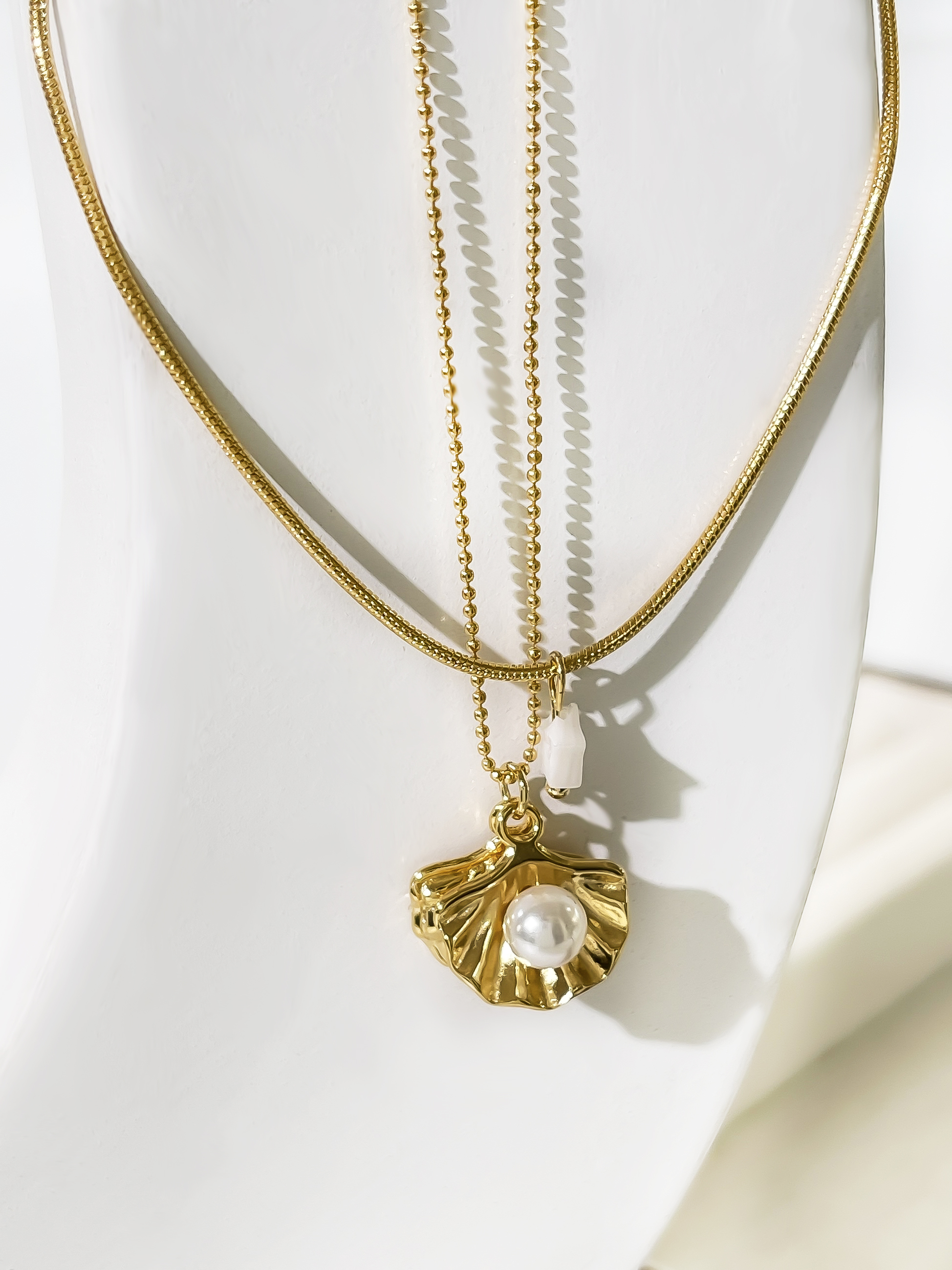 304 Stainless Steel Pentagram Pearl Shell PVD Coated Acrylic Shell Real Gold Plated Simple Style Classic Style Waterproof Non Tarnish Plating Inlay Layered Necklaces