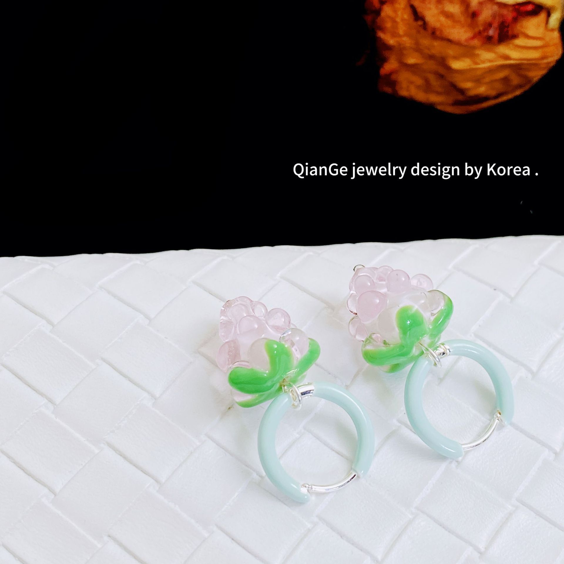 Elegant Sweet Grape Murano Glass Earrings For Women Two-Way Wear Design Fashionable Geometric Fruit Pattern Copper Jewelry