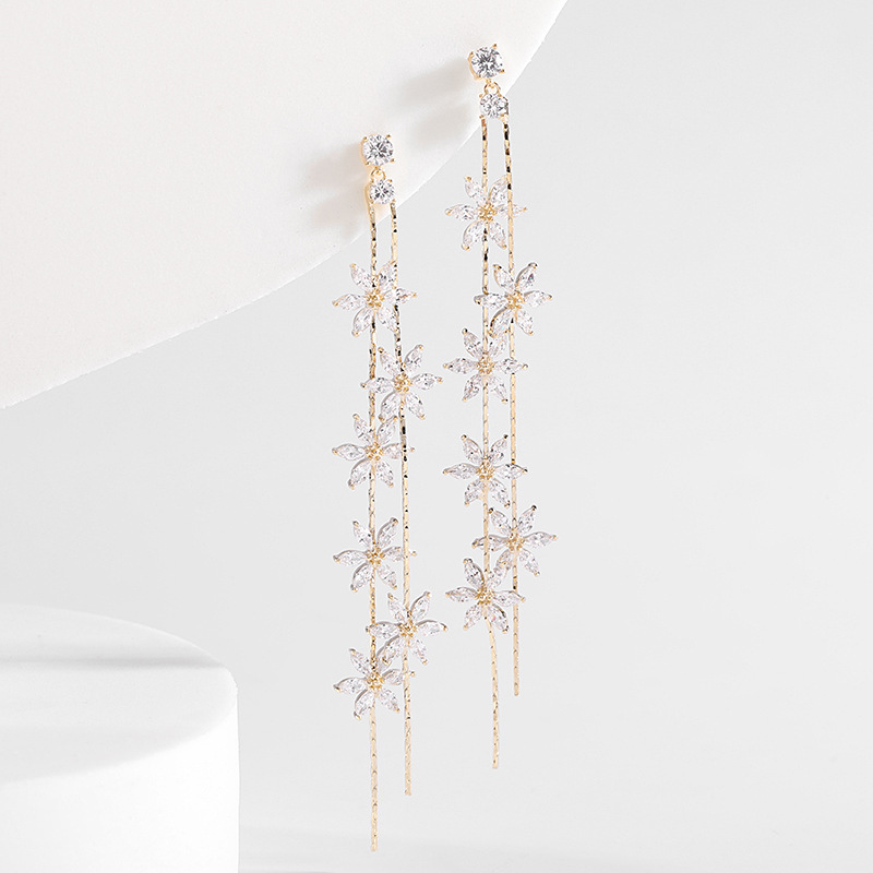 Bohemian Style Long Dangle Earrings Women's Fashion Floral Pendant Tassel Earrings Elegant Celebrity Inspired Zircon Studs