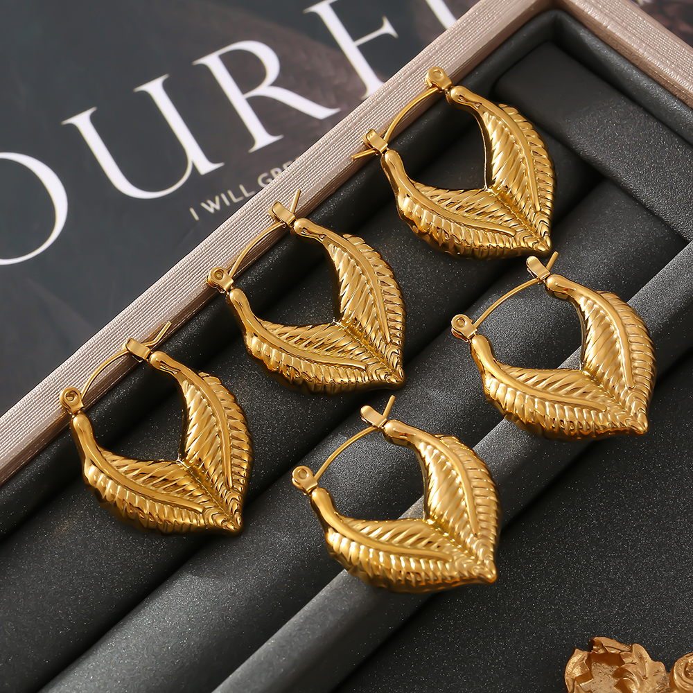 304 Stainless Steel Geometric PVD Coated Real Gold Plated 18K Gold Princess British Style Commute Waterproof Non Tarnish Plating Earrings