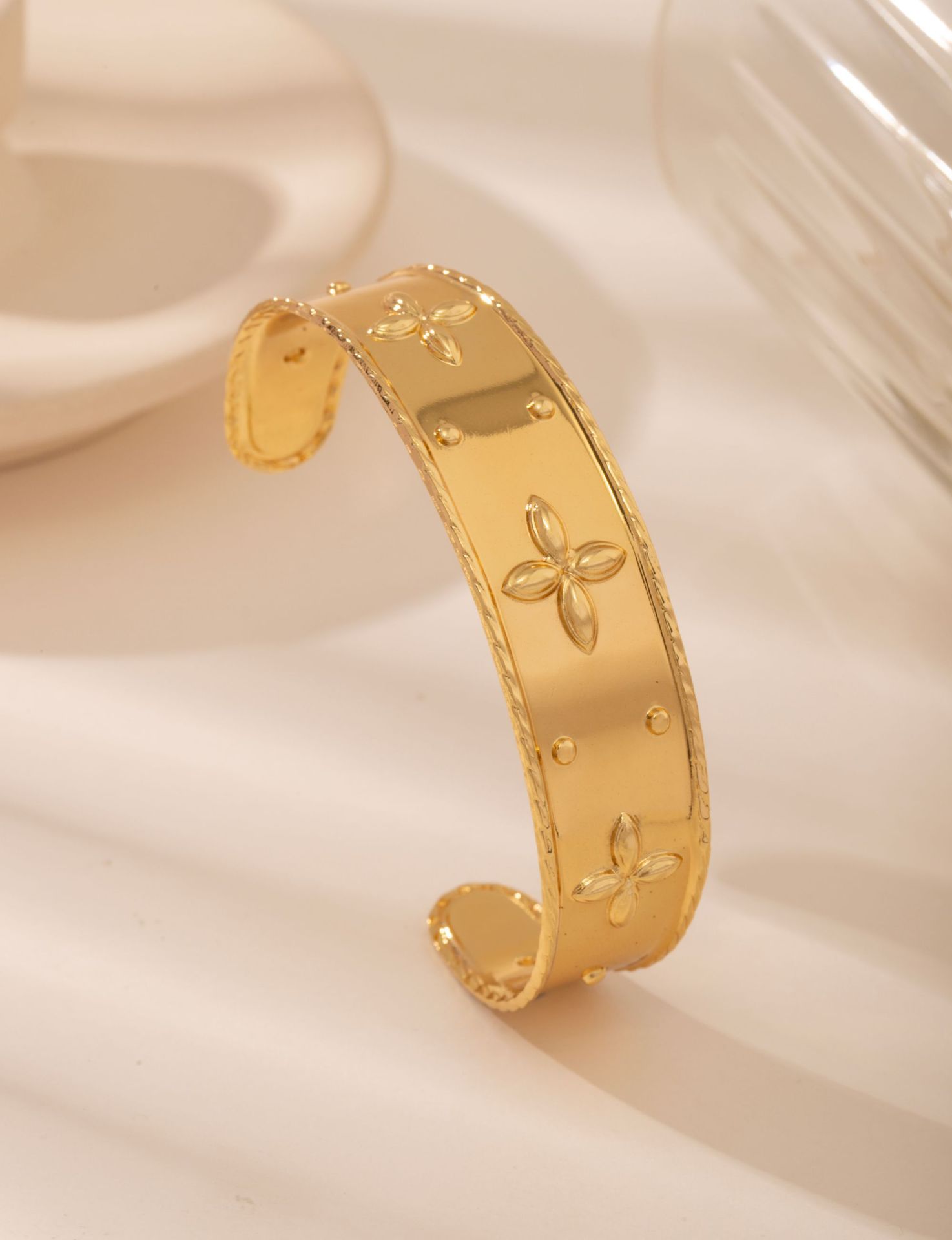 Stainless Steel Open Bracelet 18K Gold Plated Minimalist Geometry Classic Retro Design Luxury Wide Edge Fashion Jewelry