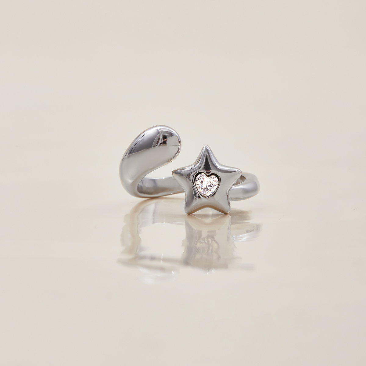 PVD Coated Real Gold Plated Star 304 Stainless Steel 316 Stainless Steel  Sweet Artistic Waterproof Non Tarnish Rings