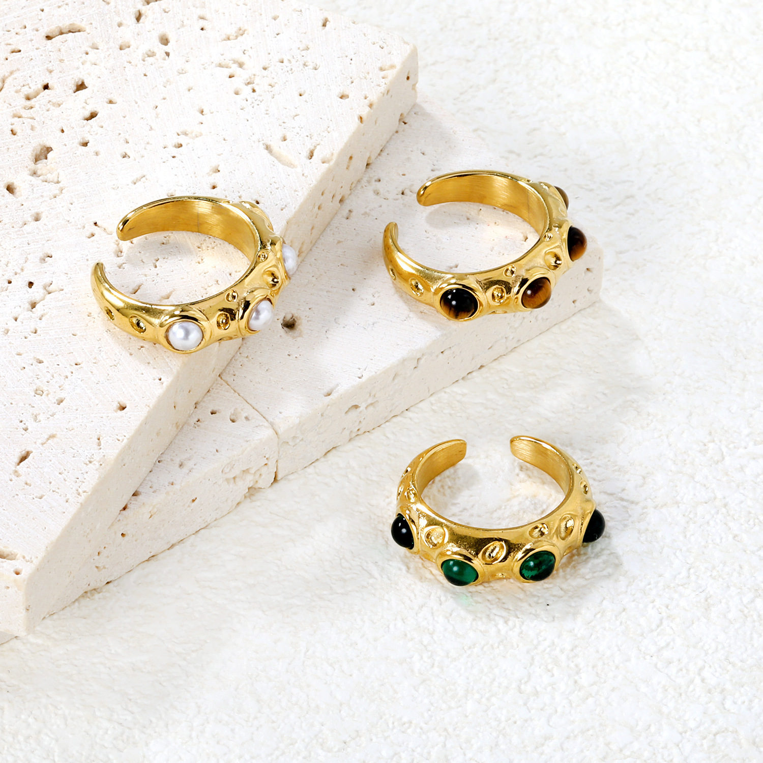 New Irregular Hammered Inlaid Emerald Cat's Eye Stone Ring For Women Luxurious Simple Fashion Open Ring Jewelry