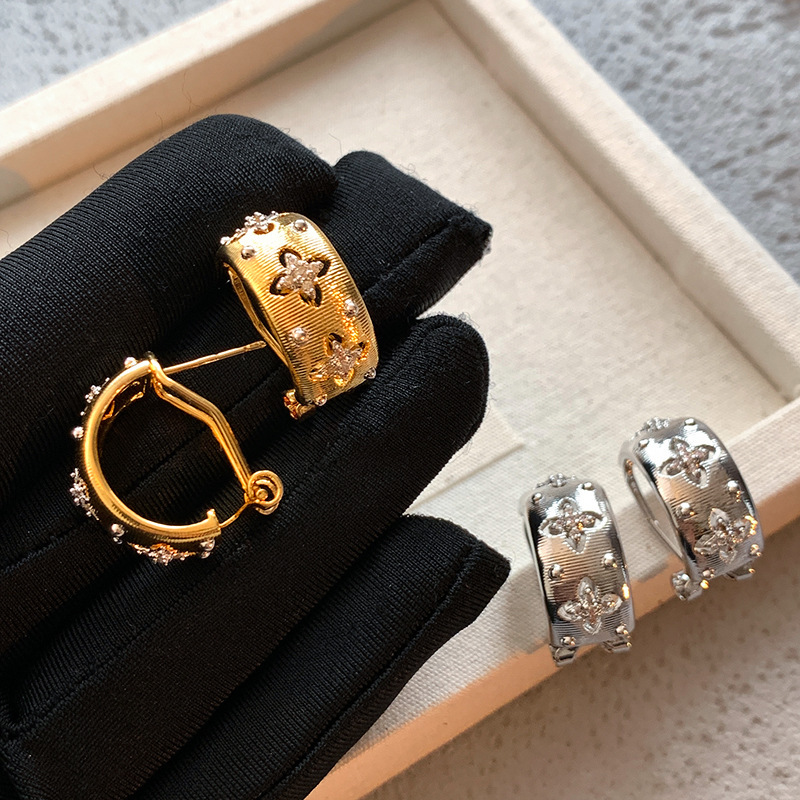 Solid Color Copper Classic Style Ear Studs