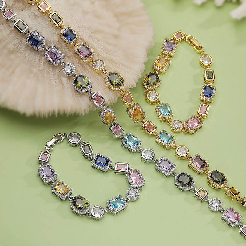 Retro Luxury Geometric Color Diamond Embedding Bracelet Necklace Set Palace Style Fashion Jewelry Accessories For Women