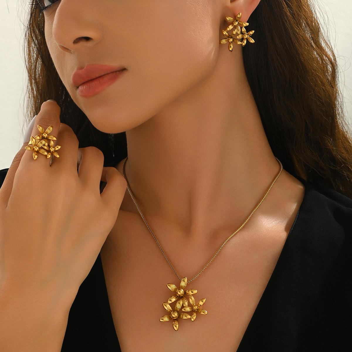 Four-Piece Stainless Steel Multiple Flower Splicing Elegant Necklace Earrings Ring Set For Banquet Bride Wedding Accessories
