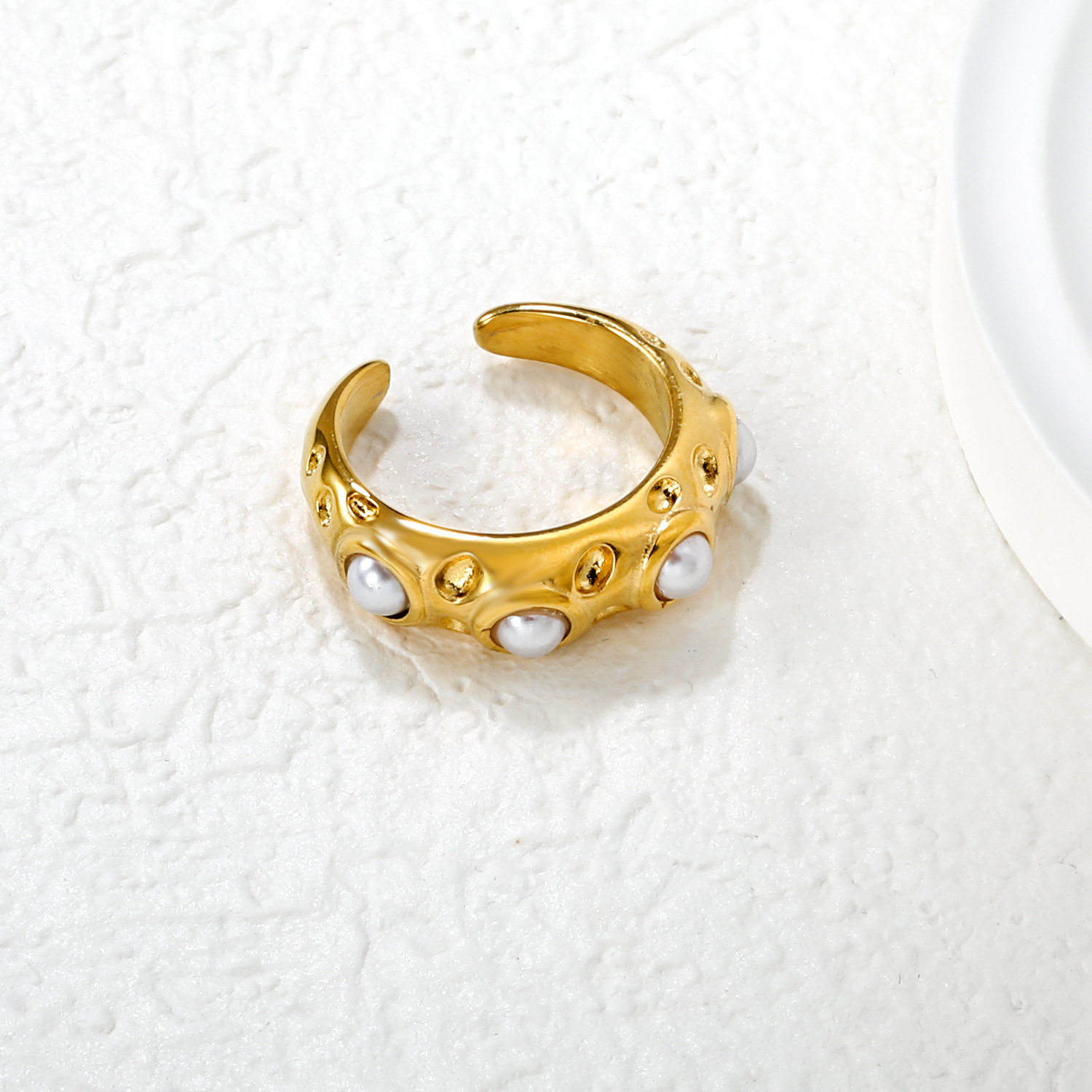 New Irregular Hammered Inlaid Emerald Cat's Eye Stone Ring For Women Luxurious Simple Fashion Open Ring Jewelry