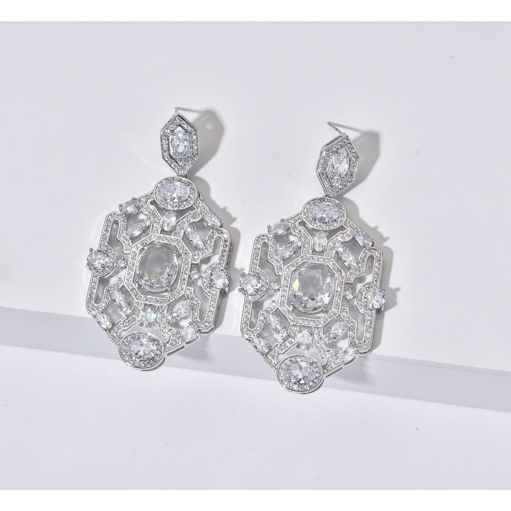 1 Pair Elegant Classical Exaggerated Geometric Polishing Inlay Copper Zircon Copper Earrings