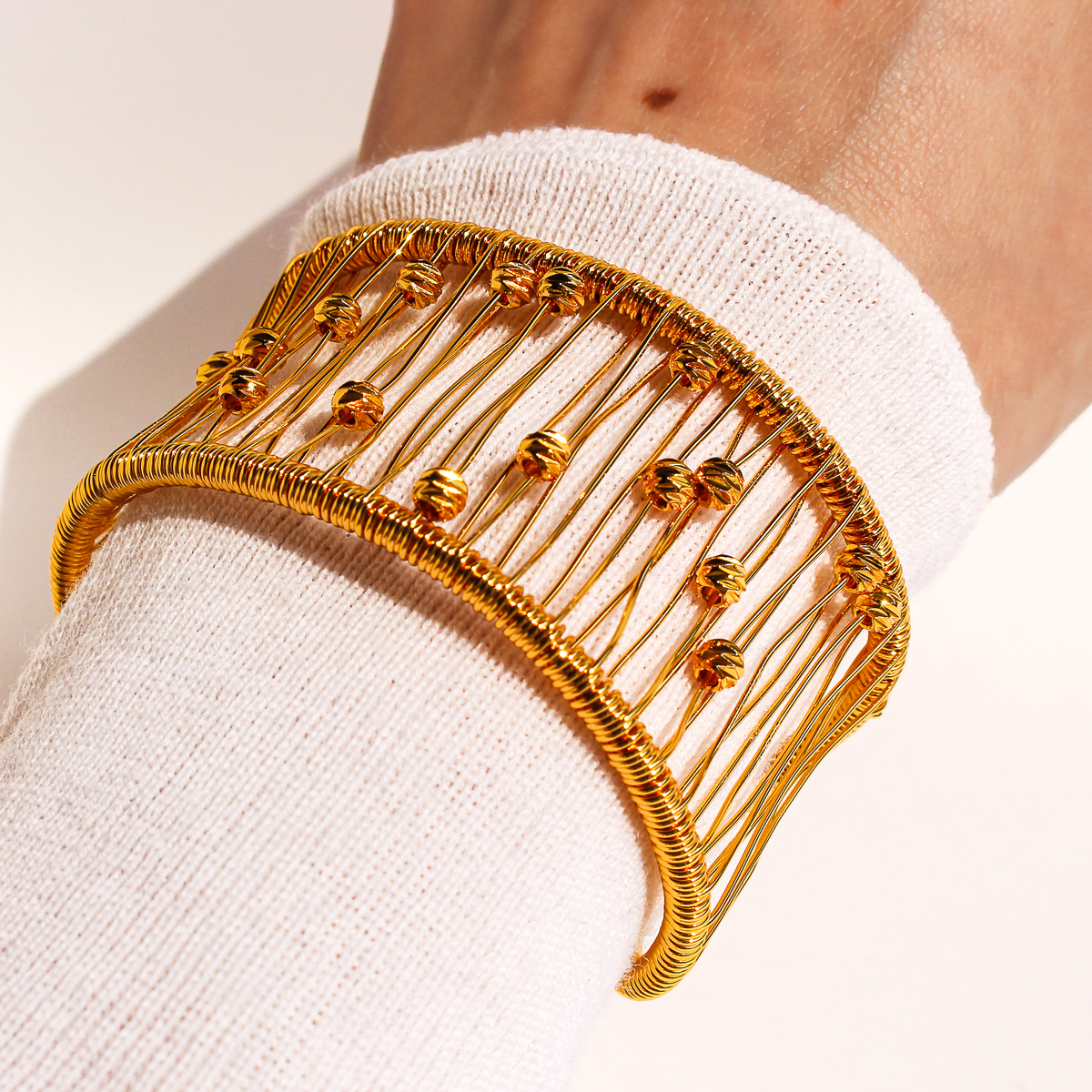 Retro Classic Style Semicircle Brass 24K Gold Plated Bangle In Bulk
