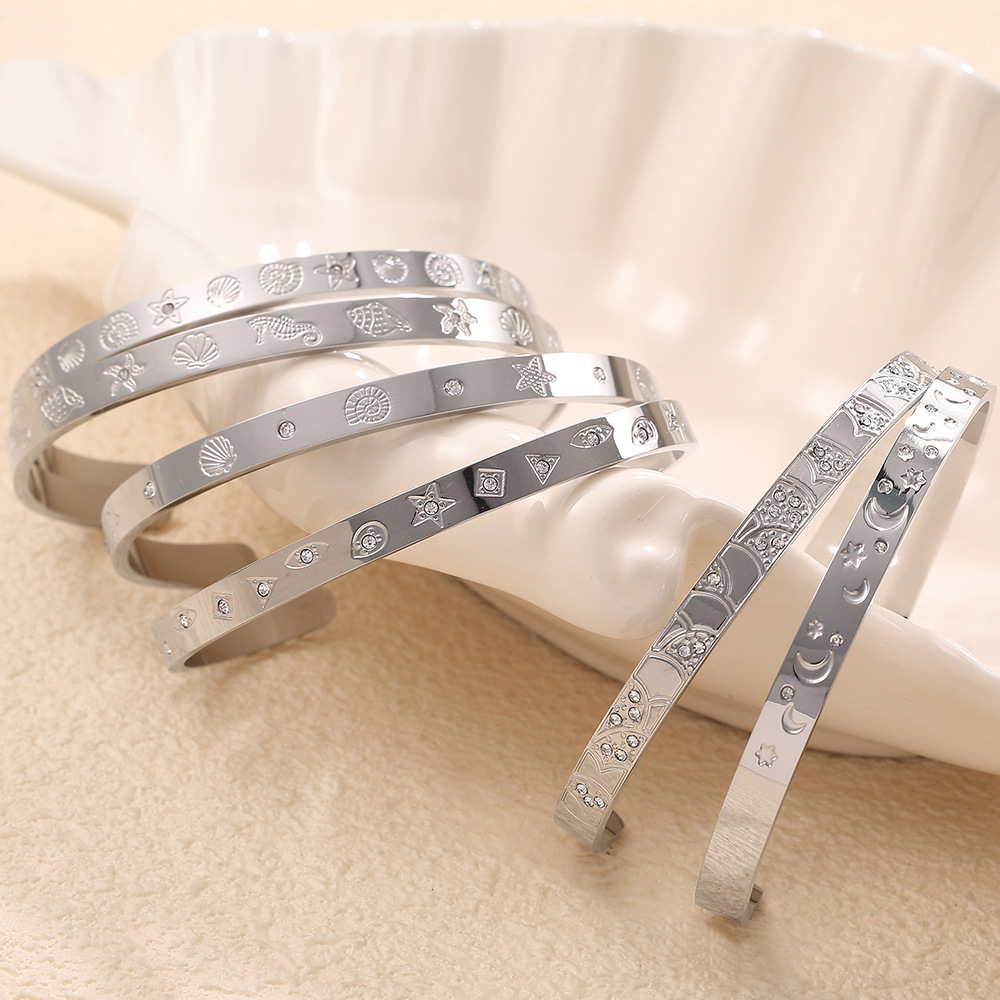 Conch Shell Ocean Animal Star Moon Inlaid With Diamonds 304 Stainless Steel 18K Gold Plated Vacuum Electroplating (Furnace) Women's Bracelet