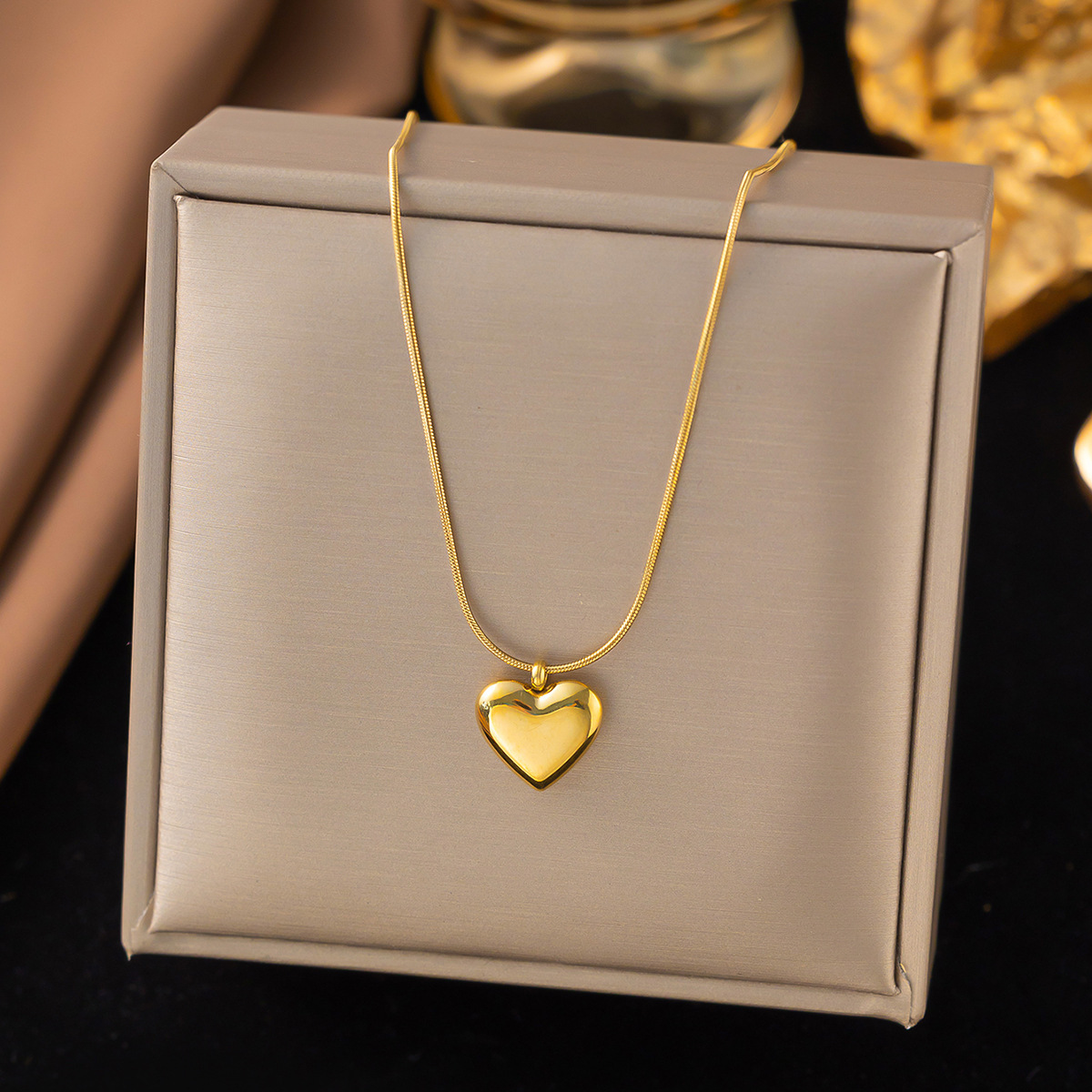 Gold Heart-shaped Necklace Bracelet Set Snake Bone Chain Design Fashion Stainless Steel Vintage Style Jewelry Accessories