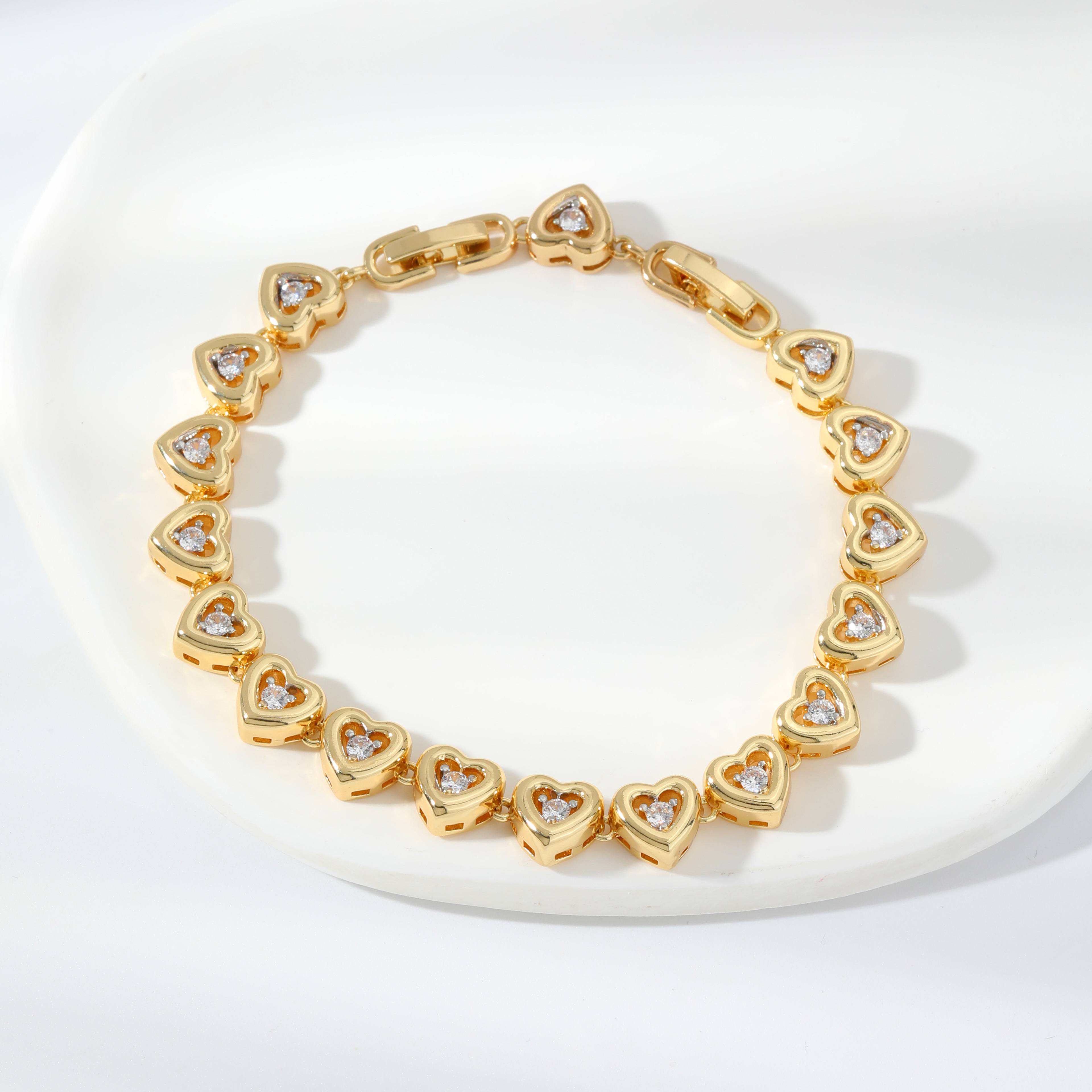 Elegant Luxurious Animal Brass Inlay Artificial Pearls Zircon Women's Brooches 1 Piece