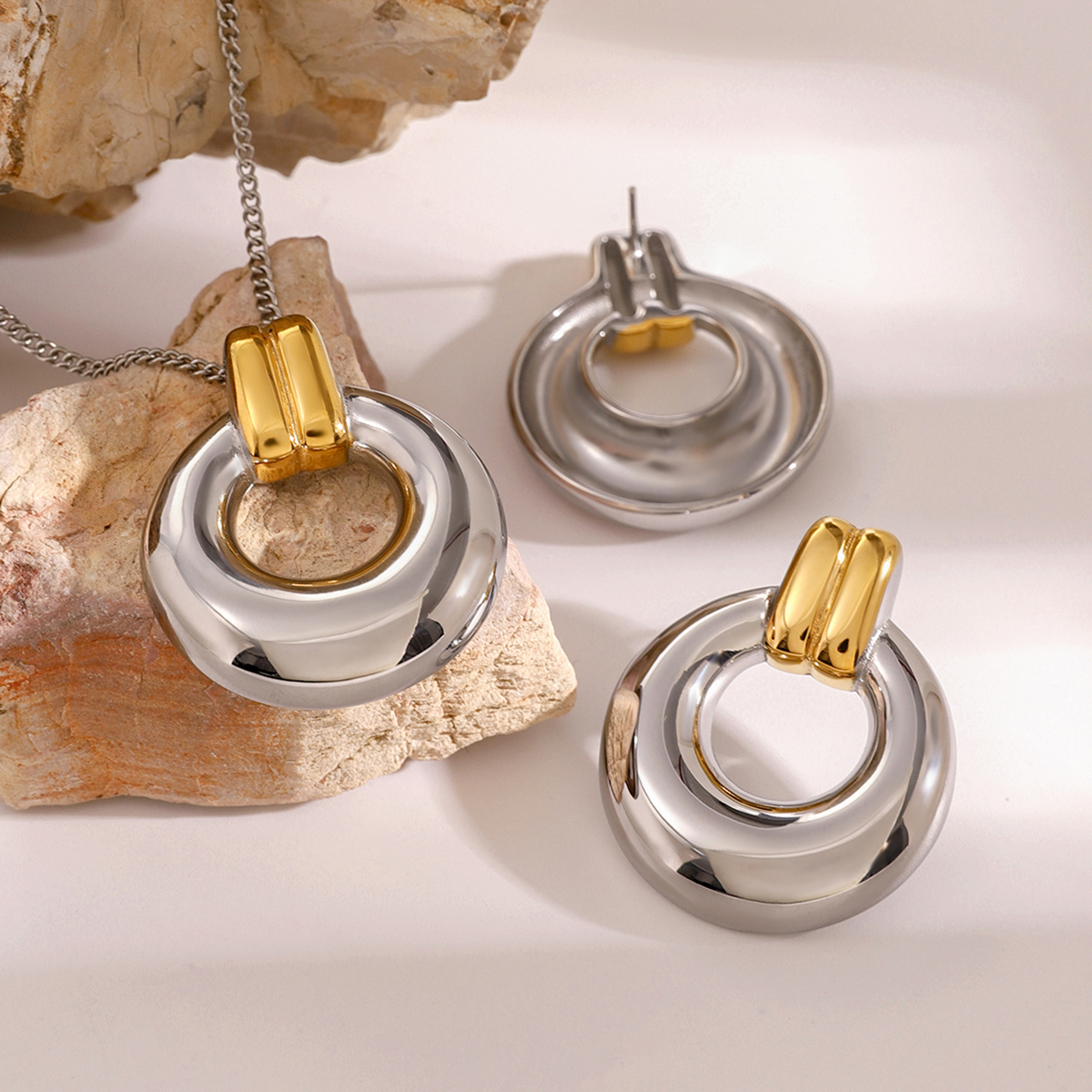 304 Stainless Steel Geometric PVD Coated 18K Real Gold Plated Simple Style Classic Style Mixed Color Jewelry Set