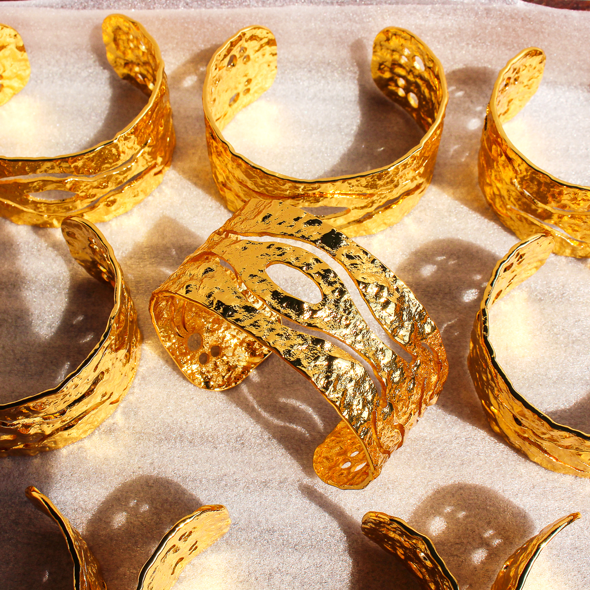Retro Classic Style Semicircle Brass 24K Gold Plated Bangle In Bulk