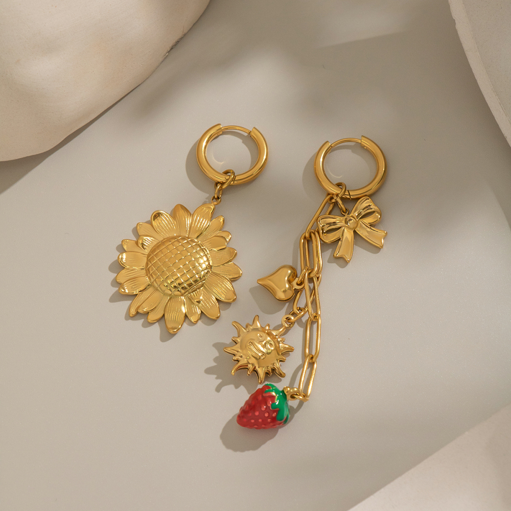 Elegant Gold Plated Sunflower And Strawberry Tassel Earrings And Necklace Set For Girls Romantic And Sweet Jewelry Accessories