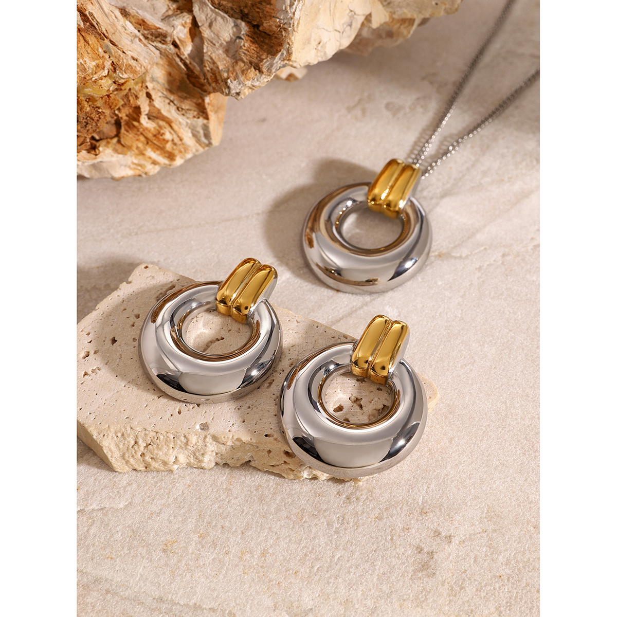 304 Stainless Steel Geometric PVD Coated 18K Real Gold Plated Simple Style Classic Style Mixed Color Jewelry Set