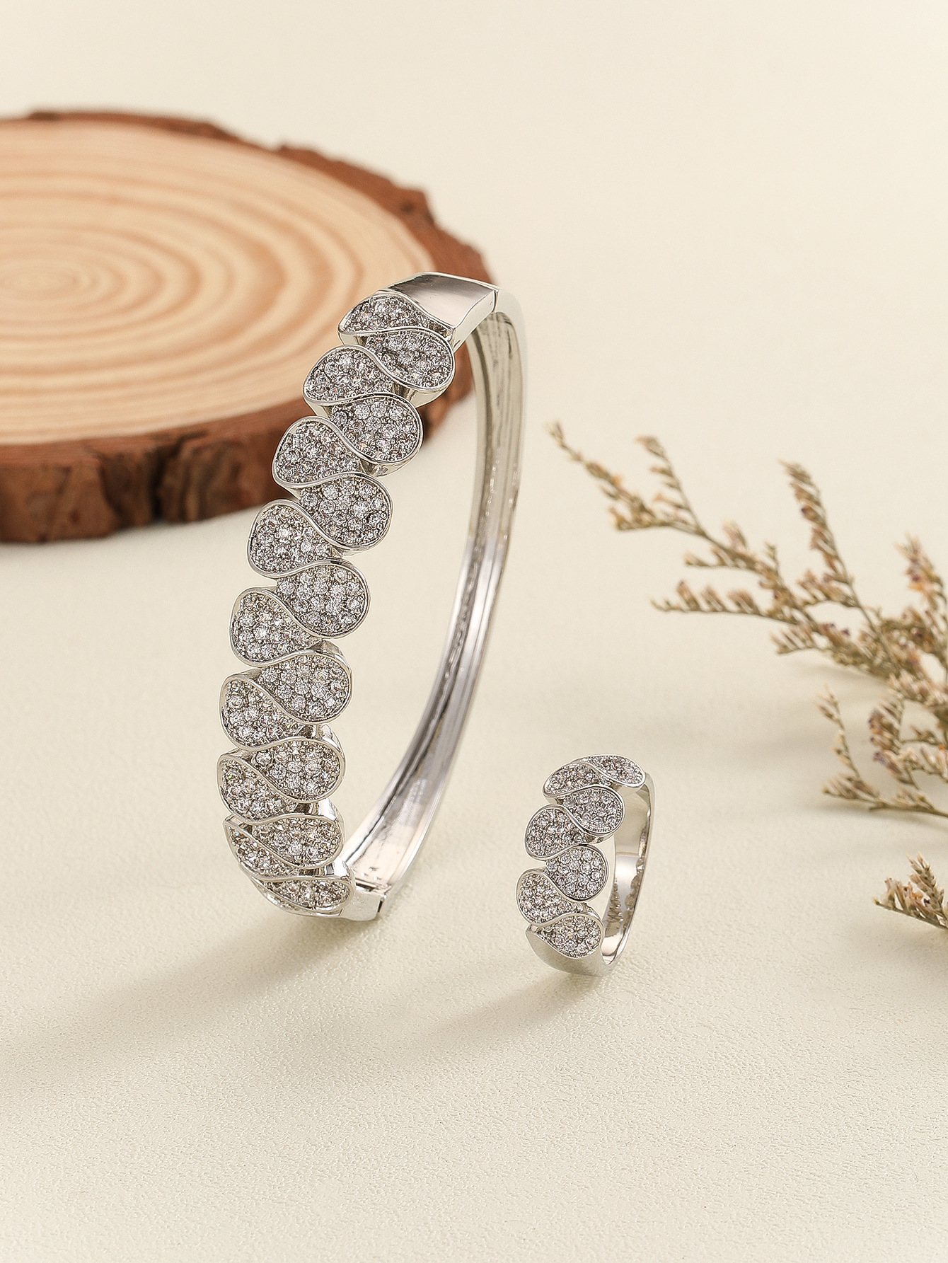 Exclusive New Dongdaemun Women's Middle Eastern Style Micro-Inlaid Hollow Pattern Series Bracelet And Ring Set