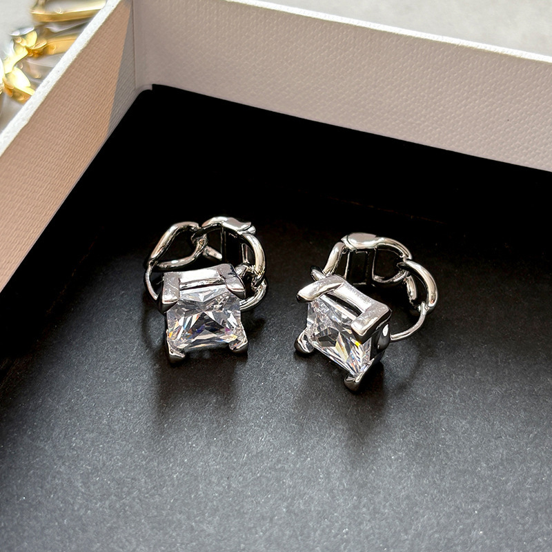 Square Zircon Earrings Women Luxury Design High-End Unique Heavy-Duty Ear Ring Jewelry Accessories French Vintage Style