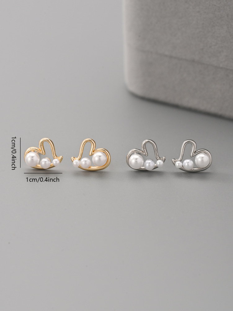 925 Sterling Silver Vintage Heart Pearl Stud Earrings Women's Trendy New Style High-End Unique Design Jewelry Accessories