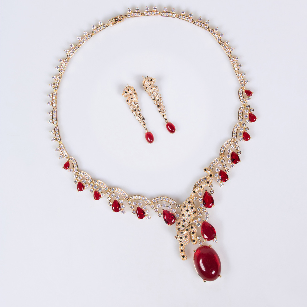 Exaggerated Leopard Zircon Jewelry Necklace Set Fashionable Personality Match All Dresses Evening Party Accessory Copper Material
