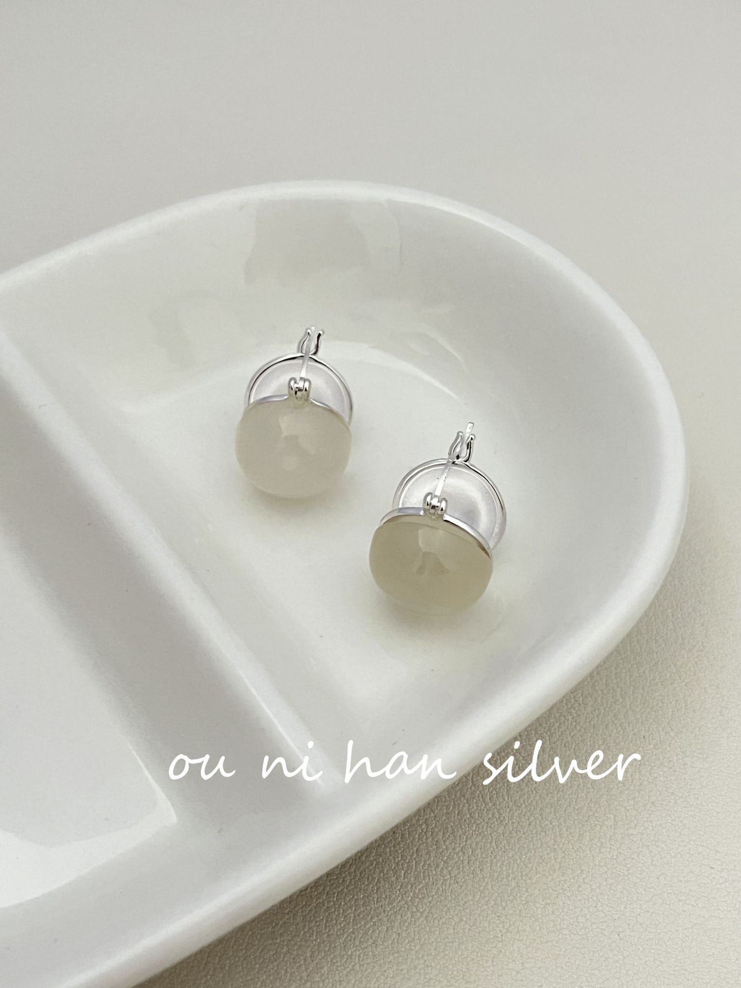 Eoni New Heavy Industry S925 Pure Silver Agate Tiger Eye White Opal Ear Cuffs Women Elegant High-End Feelings Geometric Pattern Cat's Eye Stone Inlaid Silver Earrings