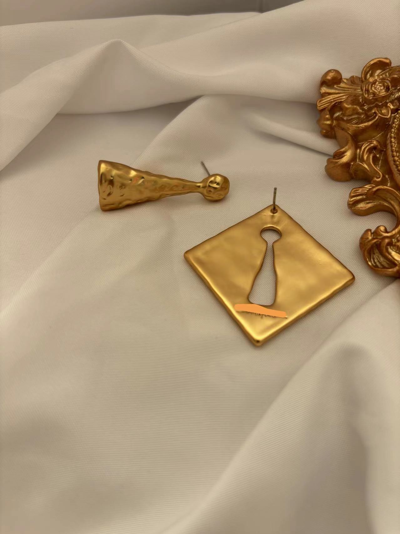 1 Pair Vacation Classic Style Solid Color Copper Ear Studs