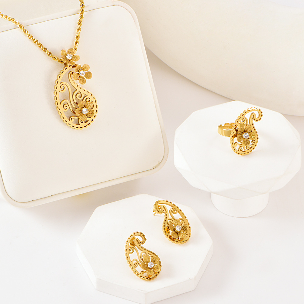 Three-piece Set Five-leaf Flower Stick Diamond Pearl Necklace Sense Ladies Stainless Steel Ring Accessories