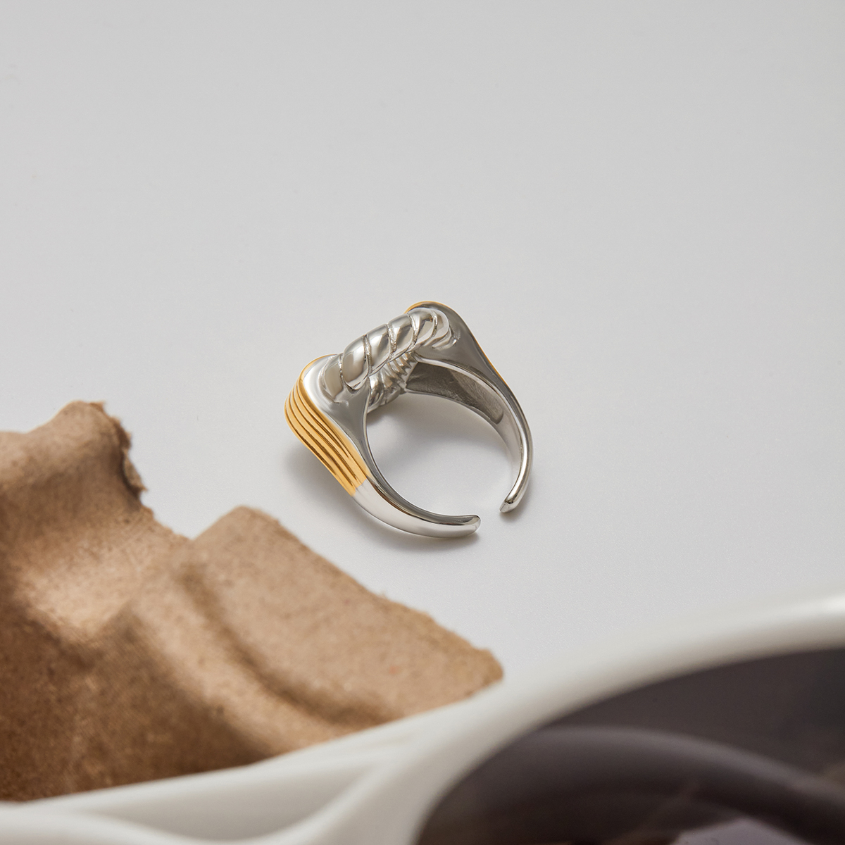 Ladies Classic Style Stainless Steel Hollow Out Open Ring Gold And Silver Color Block Twisted Wire Design Adjustable Size