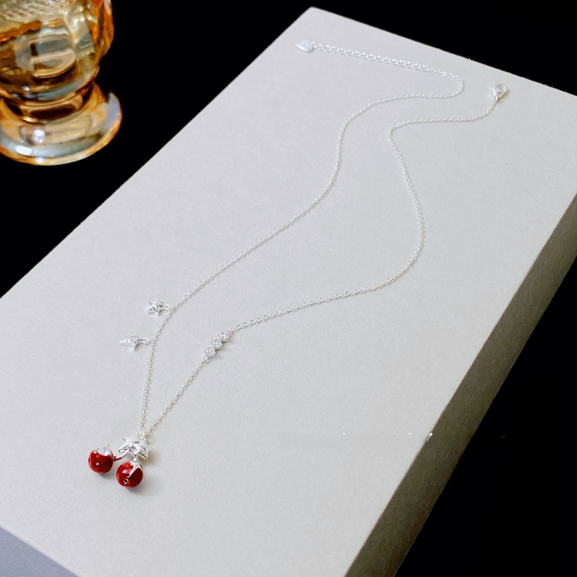 Kanamina Elegant Red Cherry Diamond Embedded Necklace For Women Sweet Fashionable Versatile Clavicle Chain Fruit Patterned Jewelry